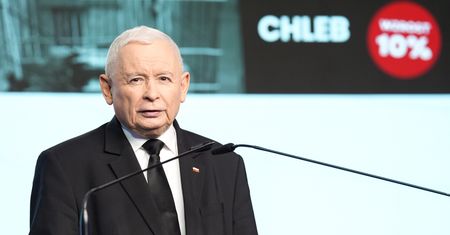 Kaczyński składa życzenia noworoczne. Mówi o "złu", które "opanowało ojczyznę".