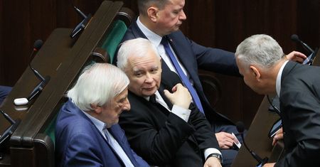 Posiedzenie odroczone. Jest ruch PKW ws. finansowania kampanii