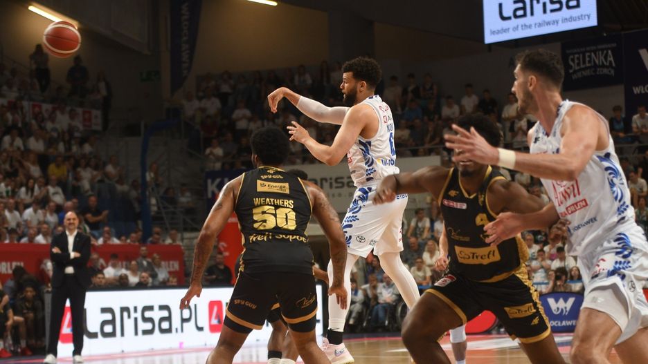 Anwil Włocławek przegrał trzynastego w piątek z Treflem Sopot 73:82 (18:19, 21:18, 15:30, 19:15)