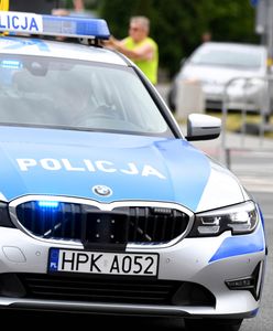 Przerażające odkrycie przed Biedronką. Przechodnie znaleźli zwłoki