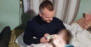 Policjanci nakarmili dwulatkę. Rodzice byli kompletnie pijani