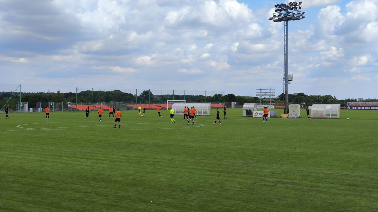 Kolejne piłkarskie sparingi za nami. Pracowity tydzień Stali Jasień