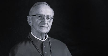Biskup Jan Wieczorek nie żyje. Był pierwszym biskupem gliwickim