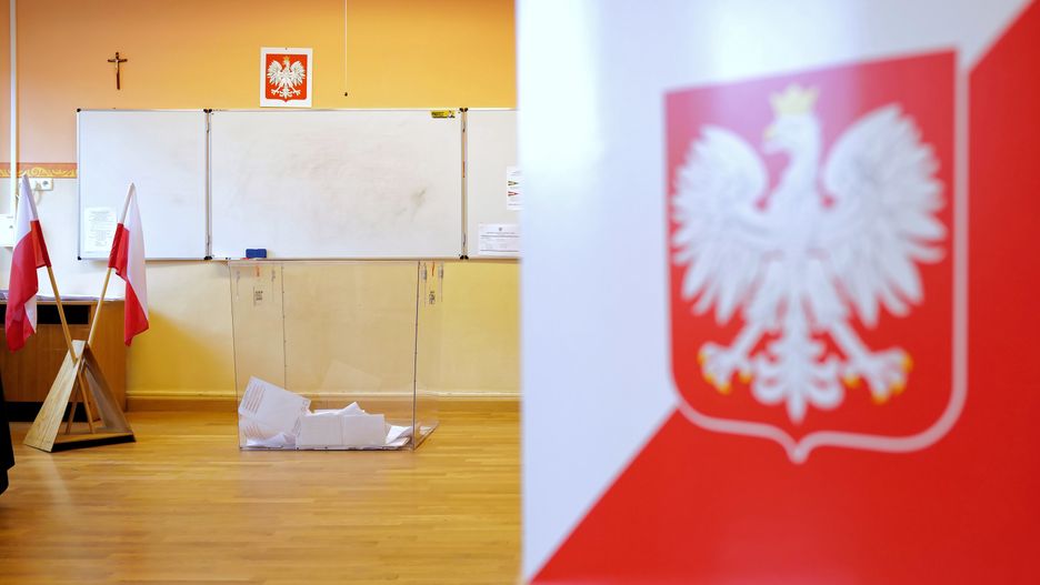 Zmiana miejsca głosowania 2023. Spis wyborców, rejestr wyborców, zaświadczenie o prawie do głosowania