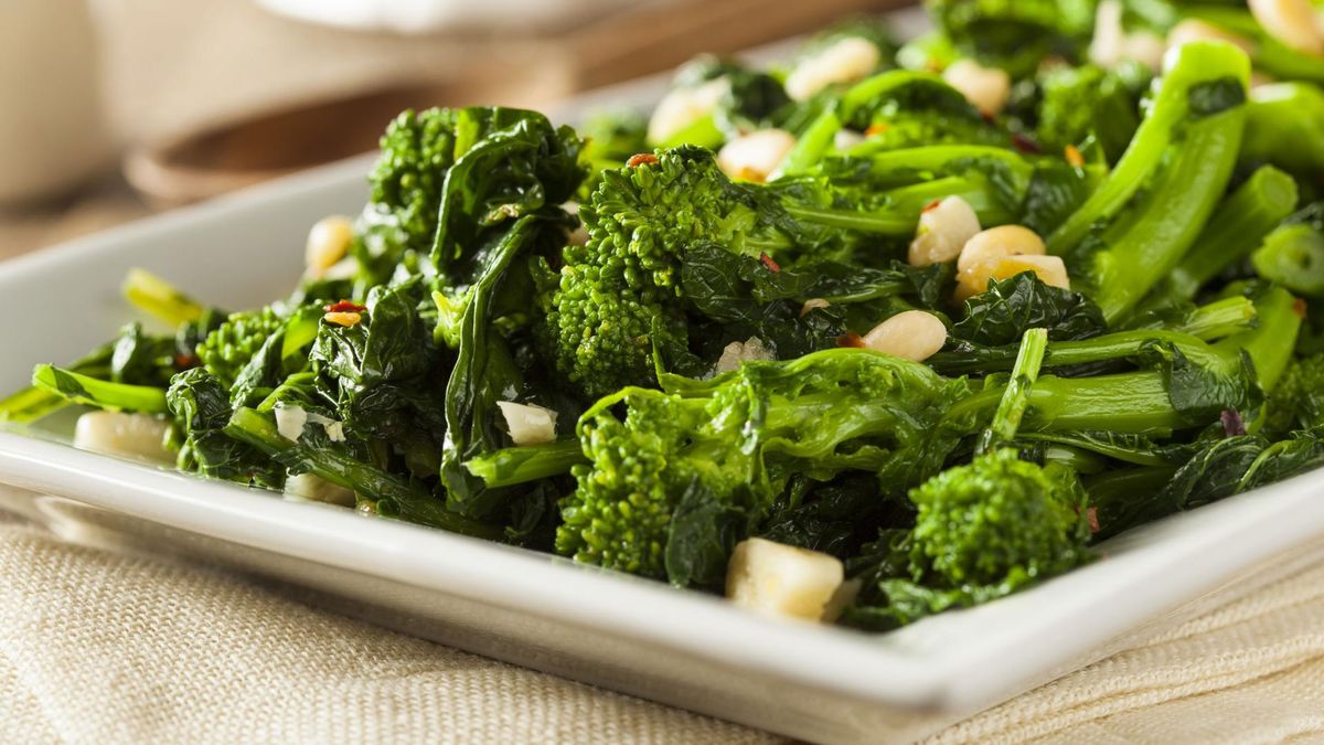 Kolacja na odchudzanie - brokuły, czosnek, cytryna