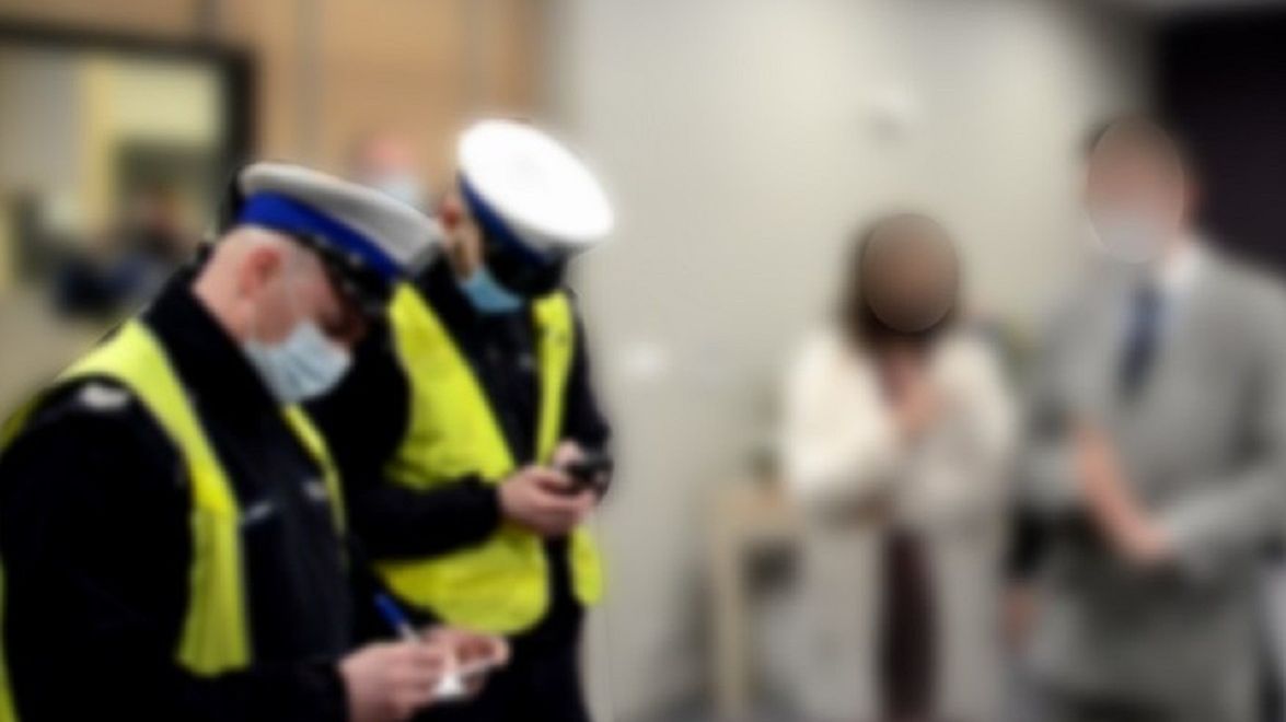 Policjanci interweniowali na nielegalnym weselu w Starogradzie Gdańskim