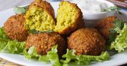 Inni kupują w budce z kebabem, ty przygotujesz sam w domu. Prosty przepis na falafel