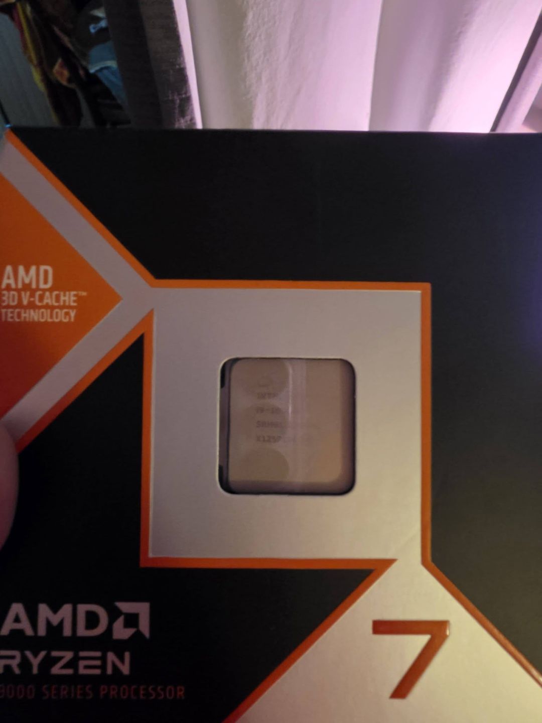 W opakowaniu znajdował się procesor Intel Core i9 10900K