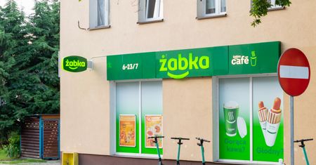 Hity cenowe w Żabce. Tylko 4,99 zł przy zakupie dwóch sztuk