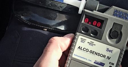 Mikołów. Pijany wybrał się na stację benzynową. Zaparkował obok radiowozu