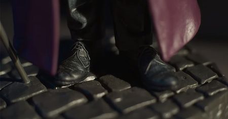 Kolekcjonerka Alone in the Dark z Mrocznym Człowiekiem i świecącym steelbookiem. Mocno ograniczony nakład