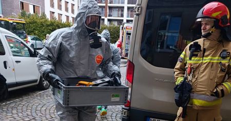 Miała 400 st. C. Ewakuacja w Warszawie. Policja już wszystko wie