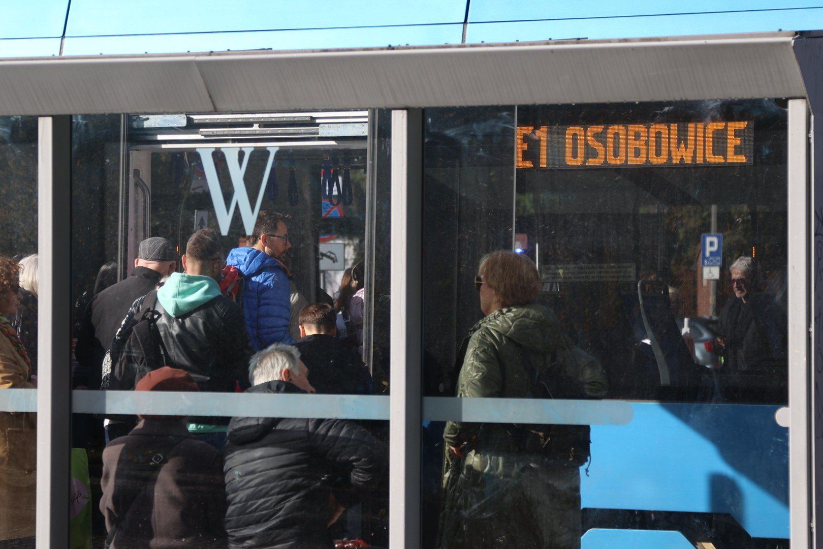 Linia specjalna E1 (Oporów - Osobowice).