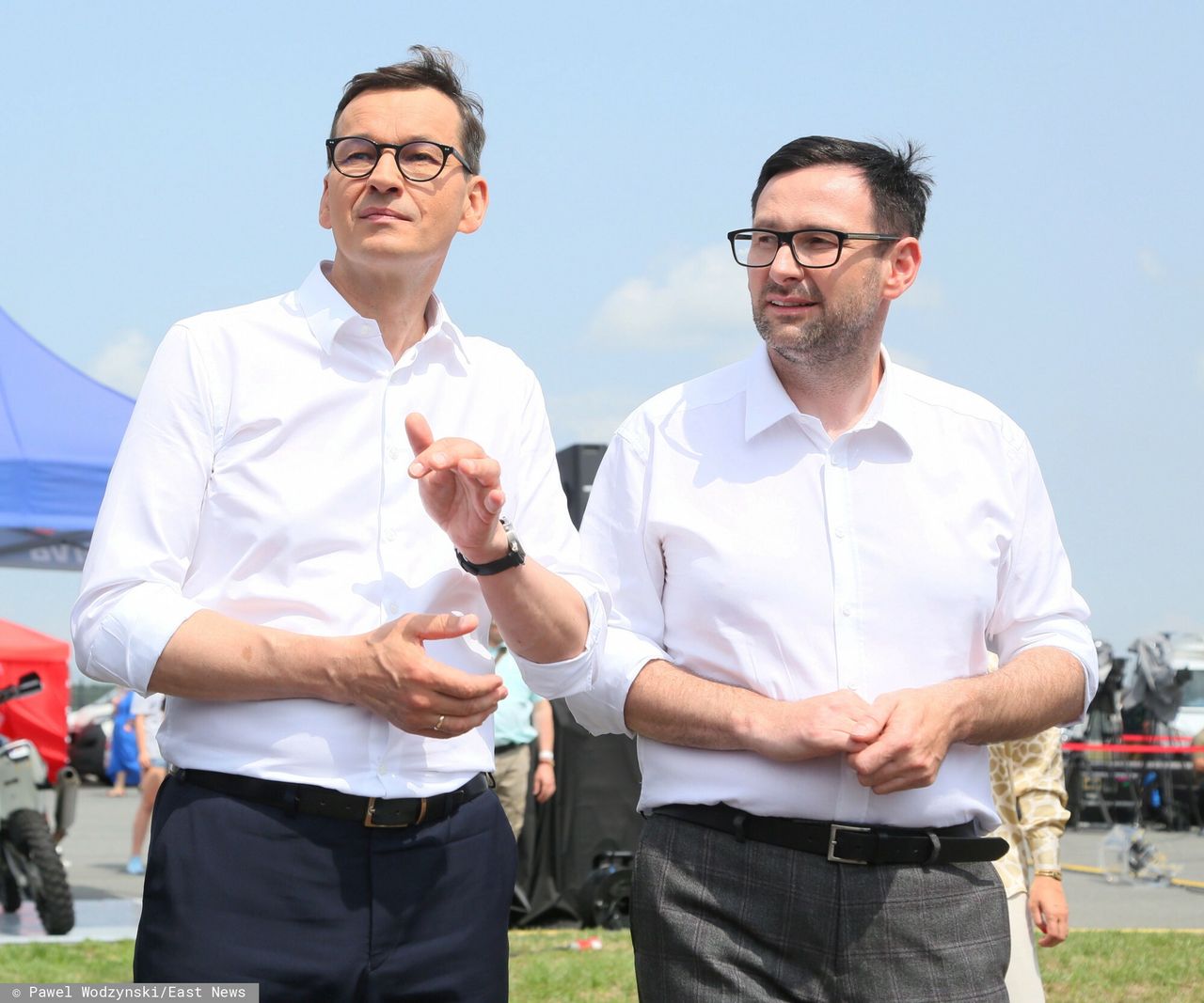 Mateusz Morawiecki i Daniel Obajtek chwalą w mediach społecznościowych tarczę antyinflacyjną 