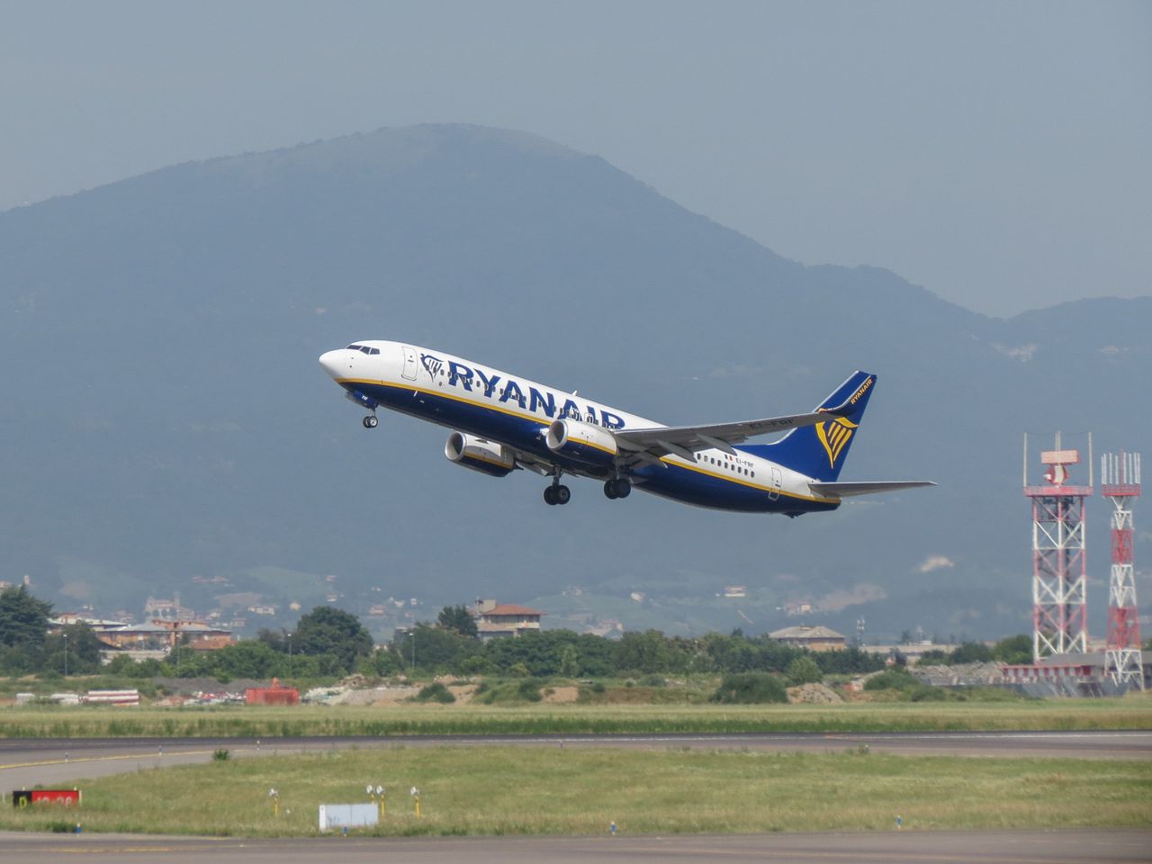 Znieśli podatek. Ryanair zainteresowany europejskim krajem