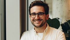 Mateusz Krogulec po 13 latach żegna się z DDOB. Sprzedał udziały