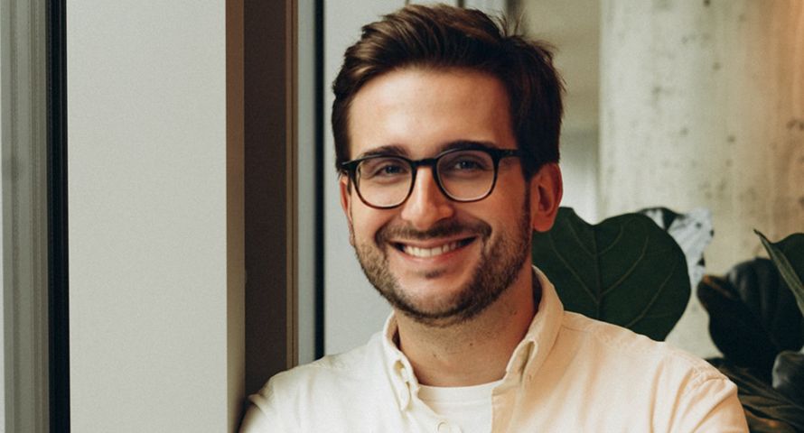 Mateusz Krogulec po 13 latach żegna się z DDOB. Sprzedał udziały