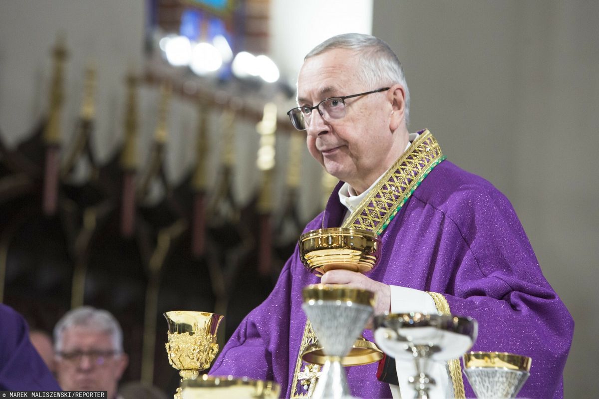 Abp Stanisław Gądecki modli się o powołania kapłańskie