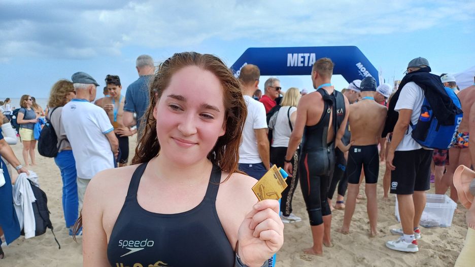 Karolina Szalast z Rumi była najszybszą kobietą w I Wyścigu pływackim dookoła mola w Sopocie (26.07.2025)