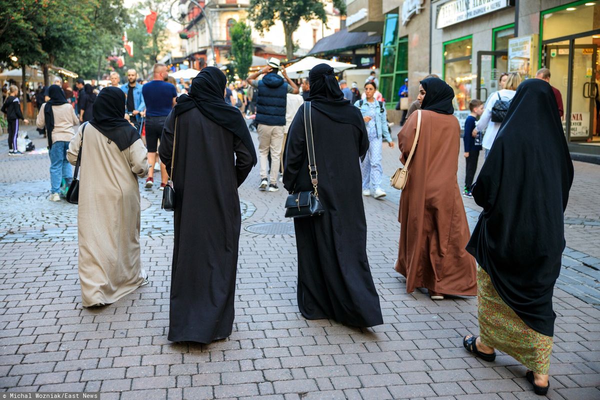 krupówki, turyści, kraje arabskie, wakacje, bliski wschód, zagraniczni turyści, sezon Arabscy turyści byli w szoku. W ich kraju jest to karane