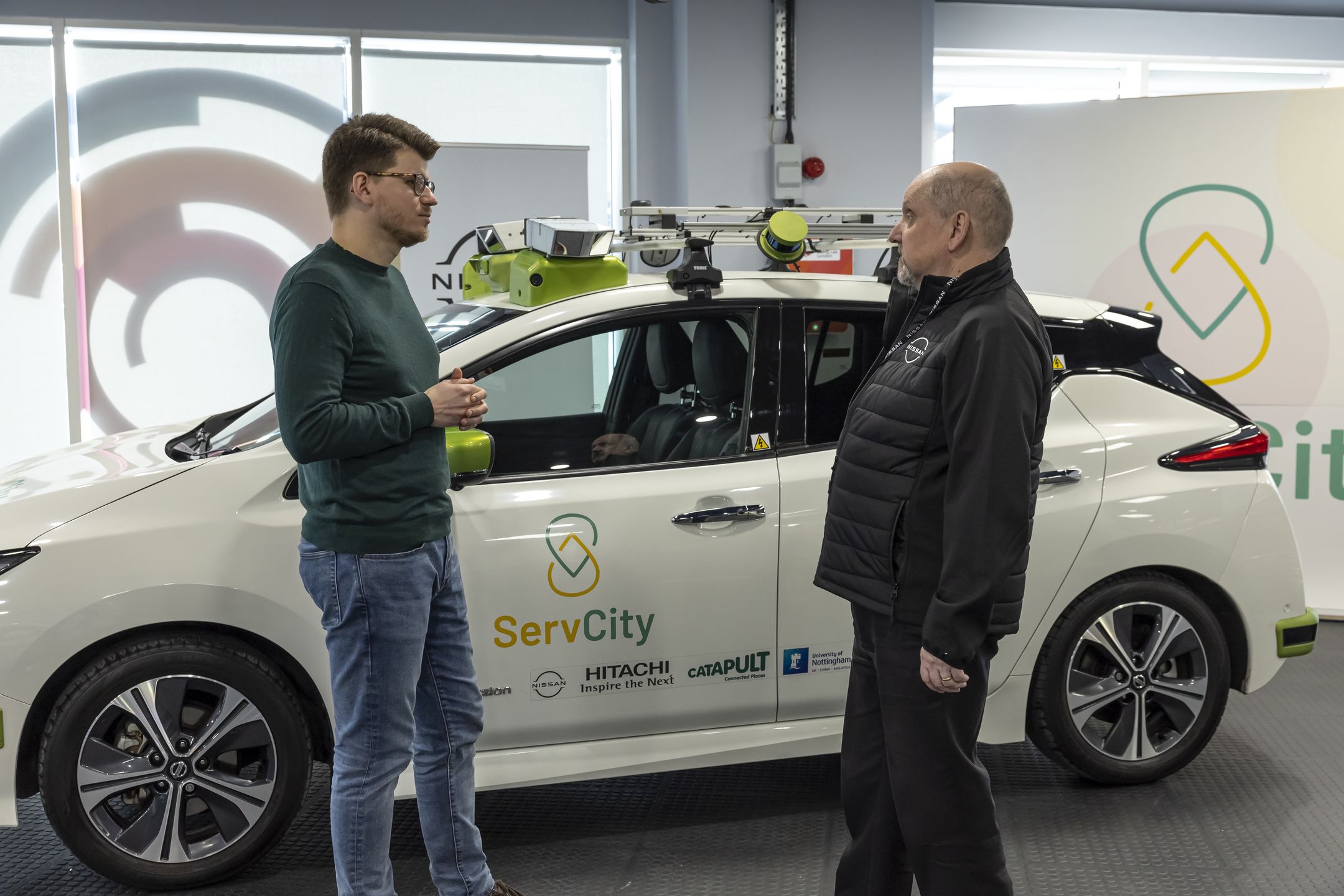 ServCity autonomiczny Nissan Leaf