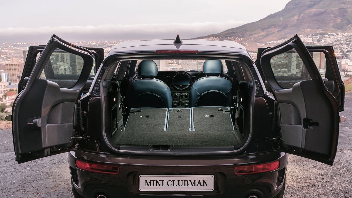 Kombi nie tylko nie musi być nudne, ale też może być sześciodrzwiowe.