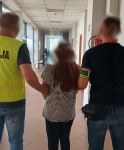 Wmówiła kobiecie, że jest jej córką. Tak działała 22-latka z Warszawy