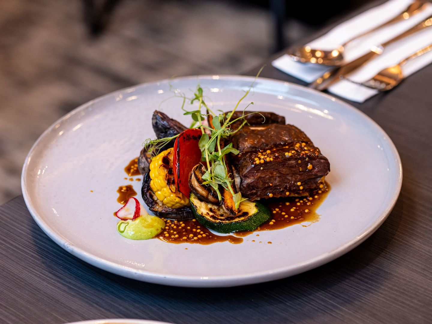 #BornToBeFoodie – świętuj 10 lat przy stole! Ruszyły rezerwacje na wiosenną edycję RestaurantWeek®