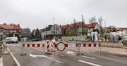 Kraków: Komunikacyjny koszmar w rejonie ul. Dobrego Pasterza. Mieszkańcy apelują o pilne wprowadzenie zmian