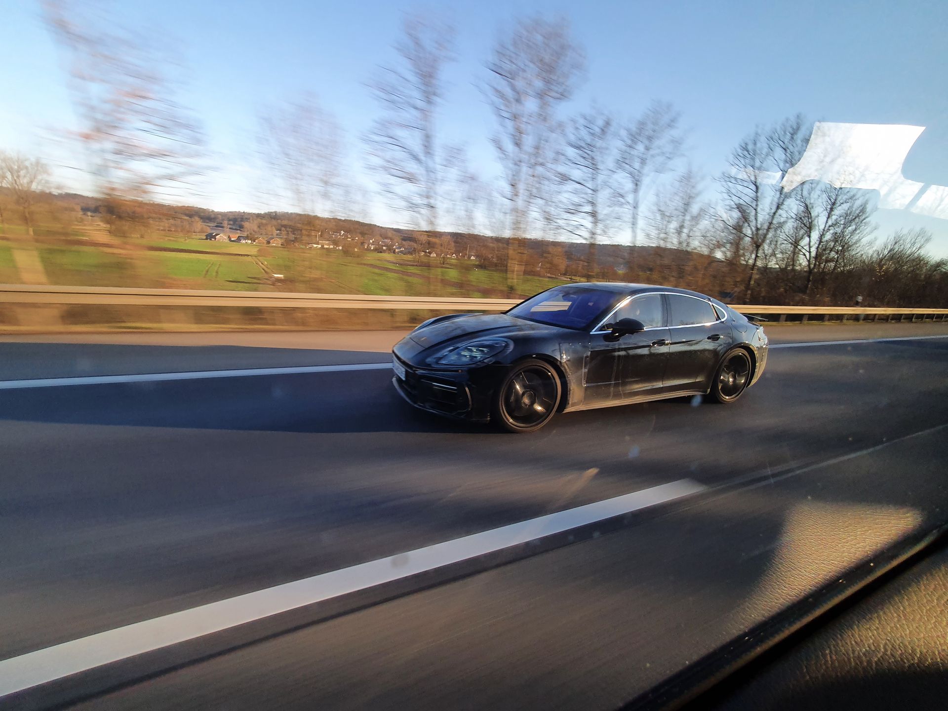 Porsche Panamera z nowymi elementami