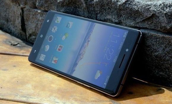 W skrócie: wyświetlacz LG G4 zaprezentowany oraz Huawei P8 i nowy smartfon Oppo na zdjęciach 10