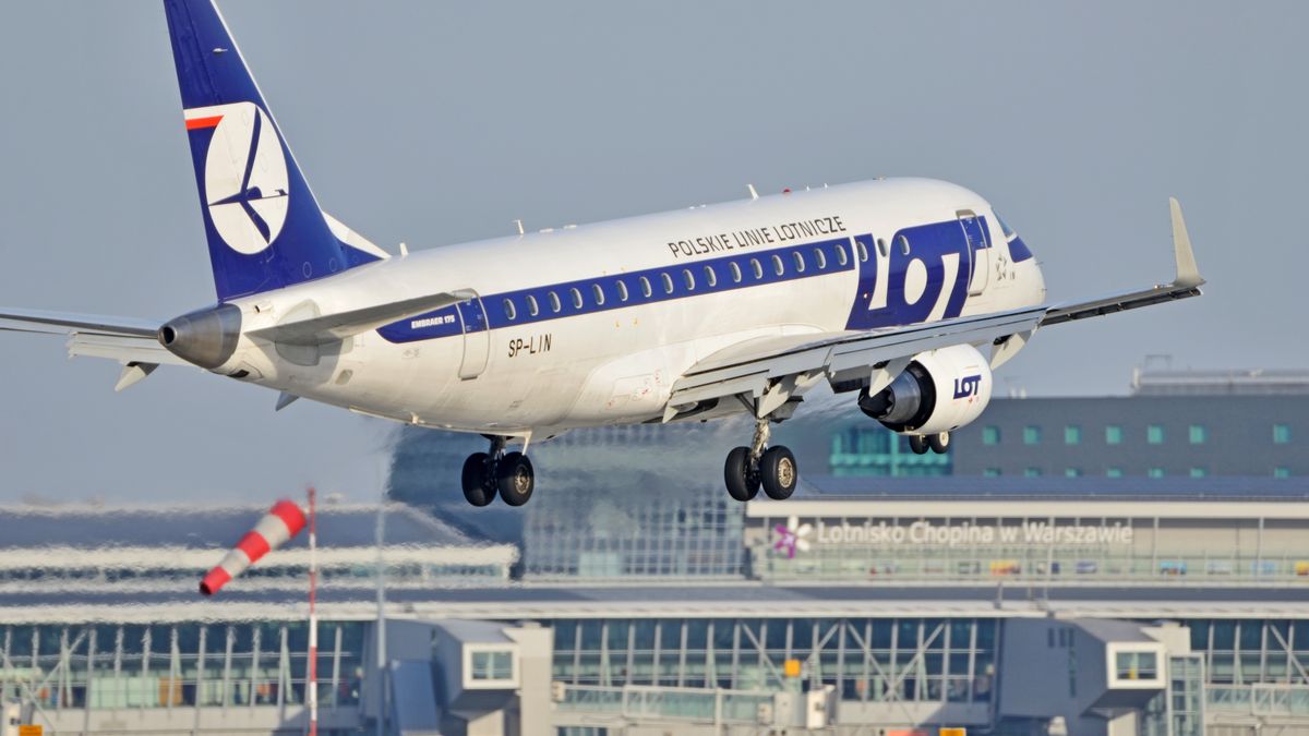 Tomasz Warszewskisamolot, samoloty, aeroplan, pll lot, odrzutowiec, podróż, lotnisko chopina, warszawa, BINARY<(7) bytes>, lotnisko szopena, niebo, embraer, BINARY<(10) bytes>, airliner, lotnictwa, BINARY<(7) bytes>, przewozy, przewóz, flying, lotniczy, BINARY<(8) bytes>, linia lotnicza, pasażer, cargo, boeing, biznes, transport, lot, BINARY<(6) bytes>, BINARY<(10) bytes>, szybko, towar, lotnisko, pilot, silnik, latanie, BINARY<(10) bytes>, powietrze, BINARY<(11) bytes>, praca, oczekiwanie, pas, startowy, BINARY<(5) bytes>, BINARY<(13) bytes>