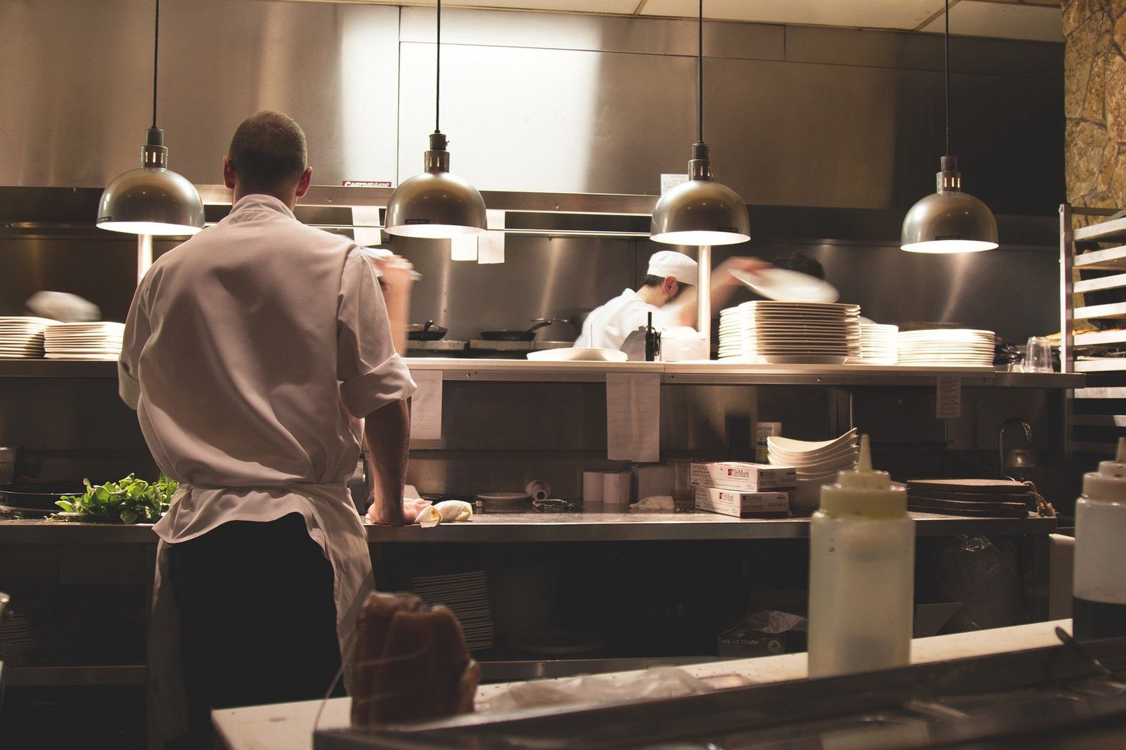 Kiedy otwarcie restauracji? Rząd podjął decyzję. Złe wieści dla właścicieli