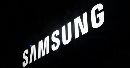 Apple obrywa, a Samsung zyskuje. Reklamowa rywalizacja gigantów