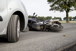 Prędkość motocyklistów i nieuwaga kierowców aut. Policja podała przyczyny wypadków