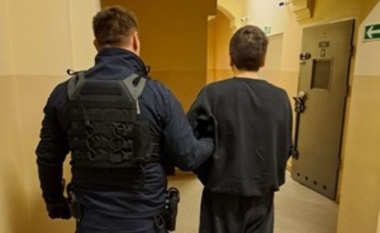 wiadomości,aktualności,WP Wiadomości Zamordował matkę i jej partnera. Sąd umorzył sprawę