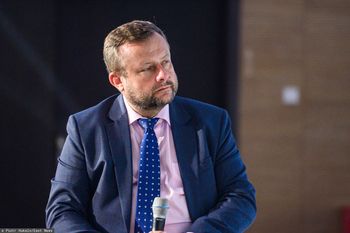 Klarenbach z TV Republika i jego żona oskarżeni. Są szczegóły