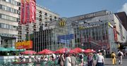 33 lata temu w Warszawie otwarto pierwszy McDonald’s. Tłumy i rekordowe zamówienia