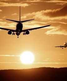 Koniec tanich lotów? Ceny paliw zwiększą koszty przewoźników, co odbije się na podróżnych