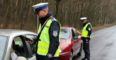 Po jakim czasie od spożycia alkoholu można wsiąść za kierownicę?