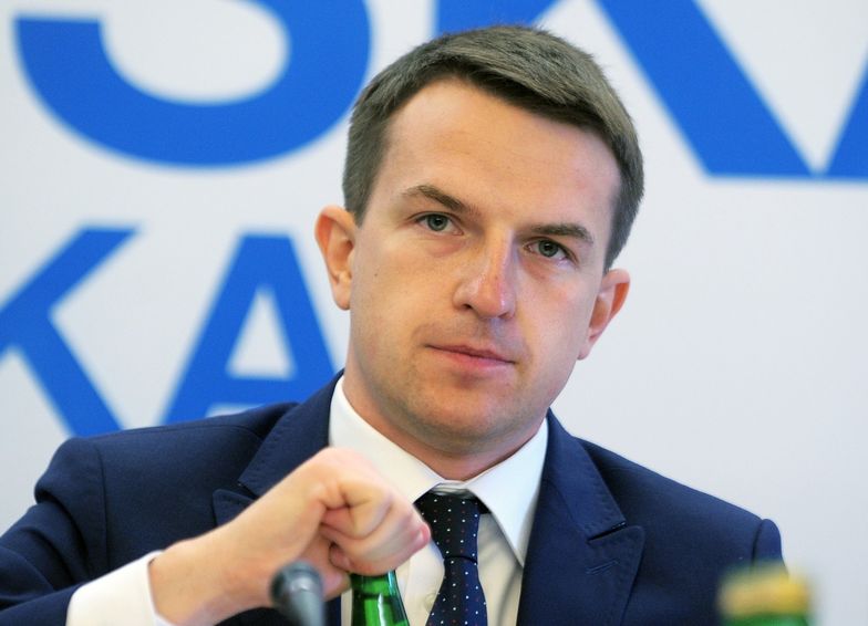 Adam Szłapka z Nowoczesnej zarzuca PiS kłamstwo w informowaniu o tym, kto stoi za PFN