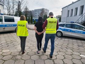 Tak zajmowała się córką. Policję powiadomiła anonimowa osoba