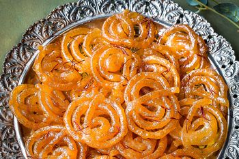 Na sylwestra zrobię perskie placuszki. Zaskoczą smakiem i wyglądem