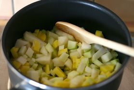 Gotowana kalarepa bez dodatku soli, odsączona