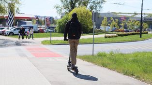 Łódź: Zmiany w prawie o ruchu drogowym. Już za kilka dni rodzice zapłacą grzywnę, jeśli dziecko będzie jeździło bez kasku