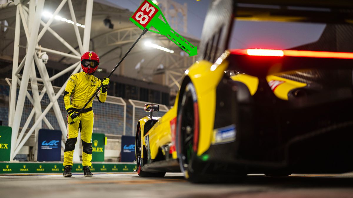 Materiały prasowe / Charly López / DPPI / Na zdjęciu: Robert Kubica podczas pit-stopu