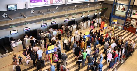 Wakacje 2021. Nowe zasady dla przyjeżdżających spoza strefy Schengen