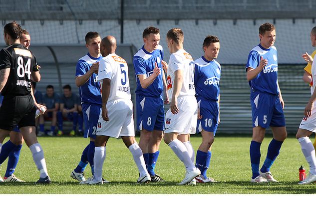 Nowym zawodnikiem Dolcanu Ząbki został Emil Wrażeń