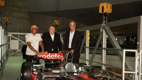 Lewis Hamilton, Norbert Haug i Michael Bock