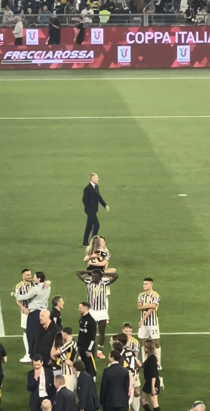 Arkadiusz Milik i Agata Sieramska 